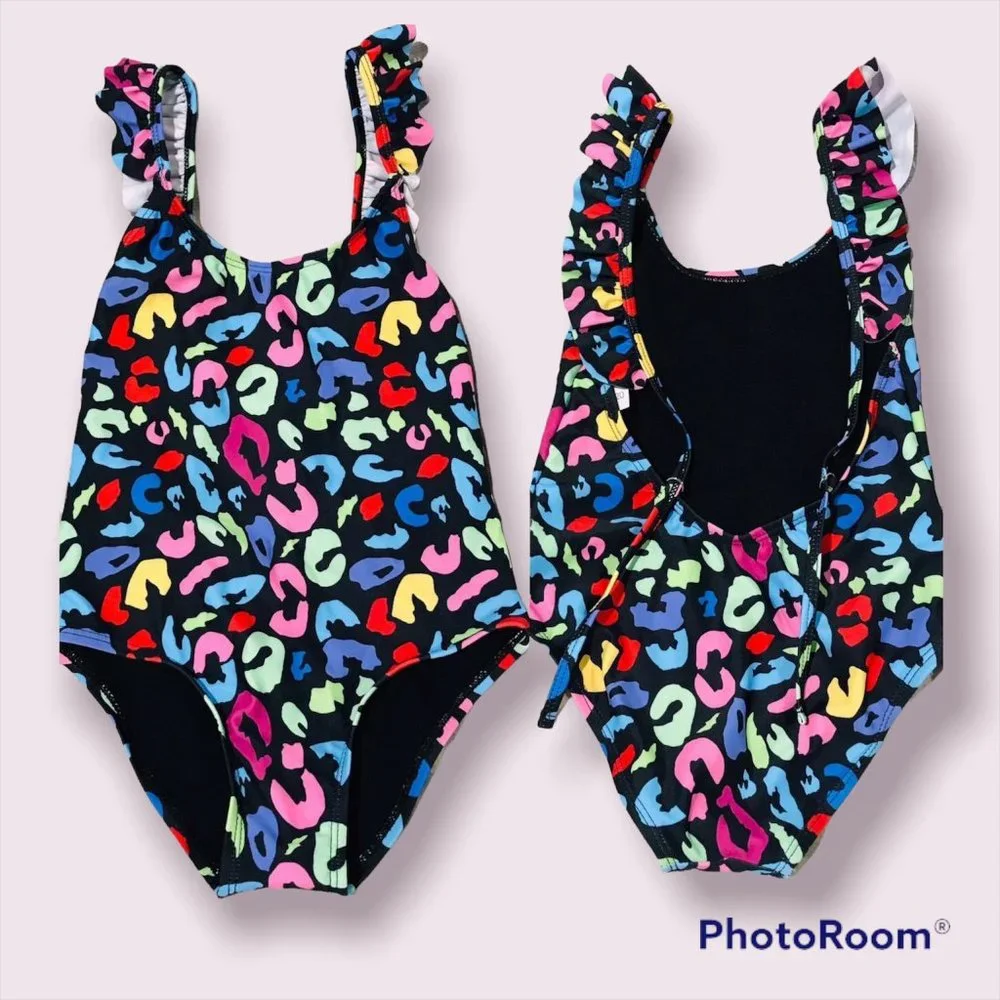 Brand new ~size 5 (~120cm tall child) children’s swimsuit worn only to try on - Picture 1 of 7